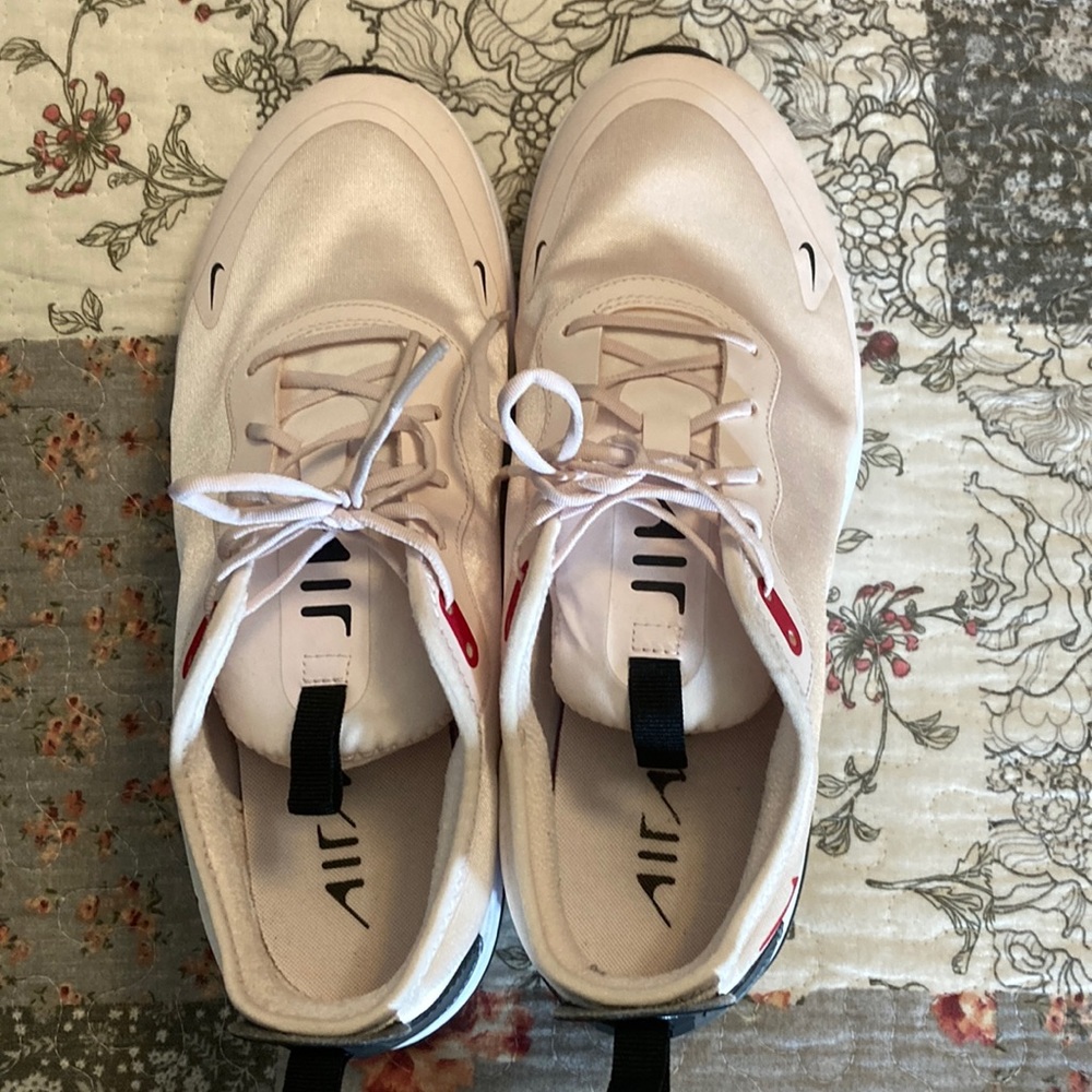 Womens Nike AirMax Shoes